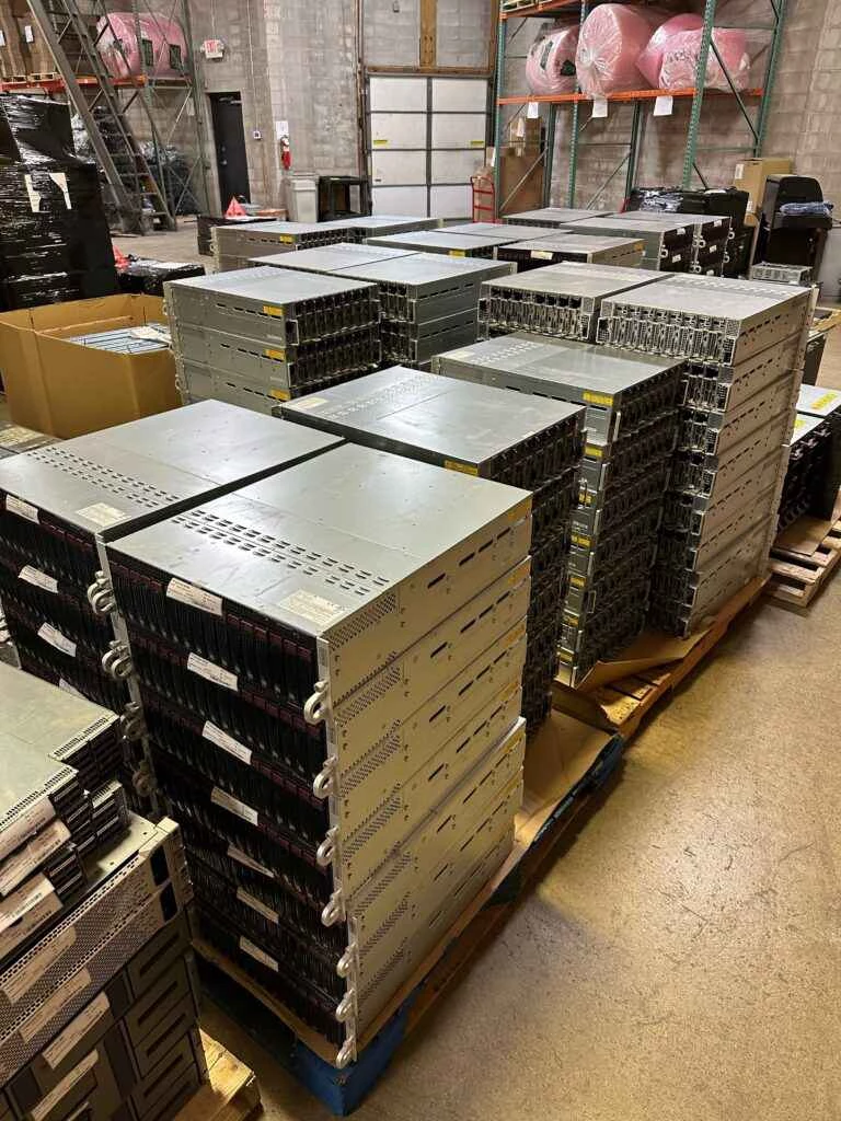 Rhino Technology: Supermicro サーバーを大幅割引で販売中!